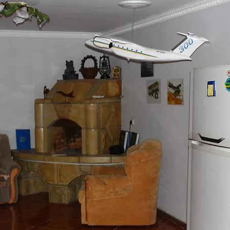 Lodge кімната з диваном