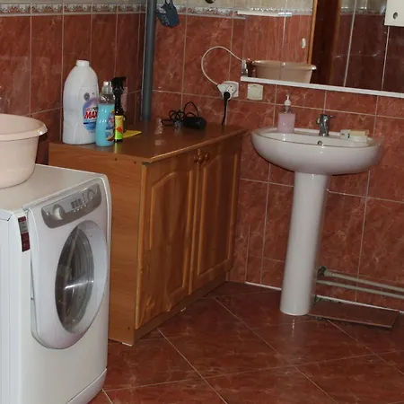 Lodge кімната з диваном
